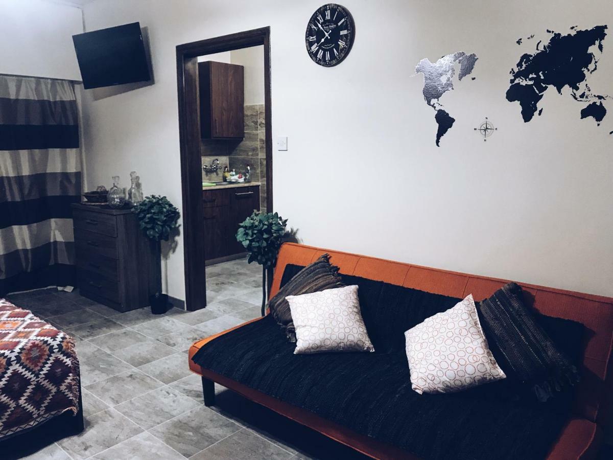 Studio In Heart Of Limassol Exterior photo